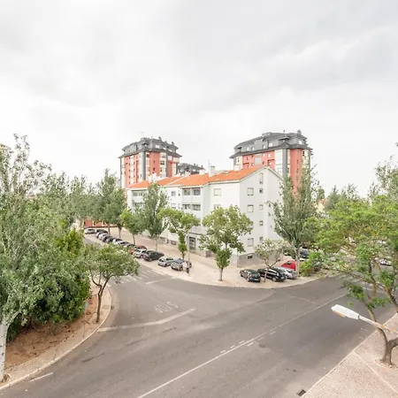Guestready - Peaceful 1 Bedroom Abode In * Эшторил