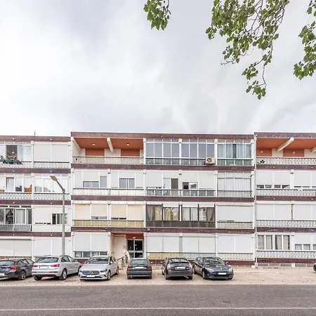 Guestready - Peaceful 1 Bedroom Abode In Apartment Estoril