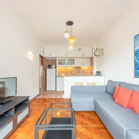 Апартаменты Guestready - Peaceful 1 Bedroom Abode In Эшторил
